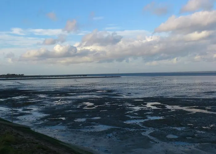 With 2 Bedrooms Butjadingen